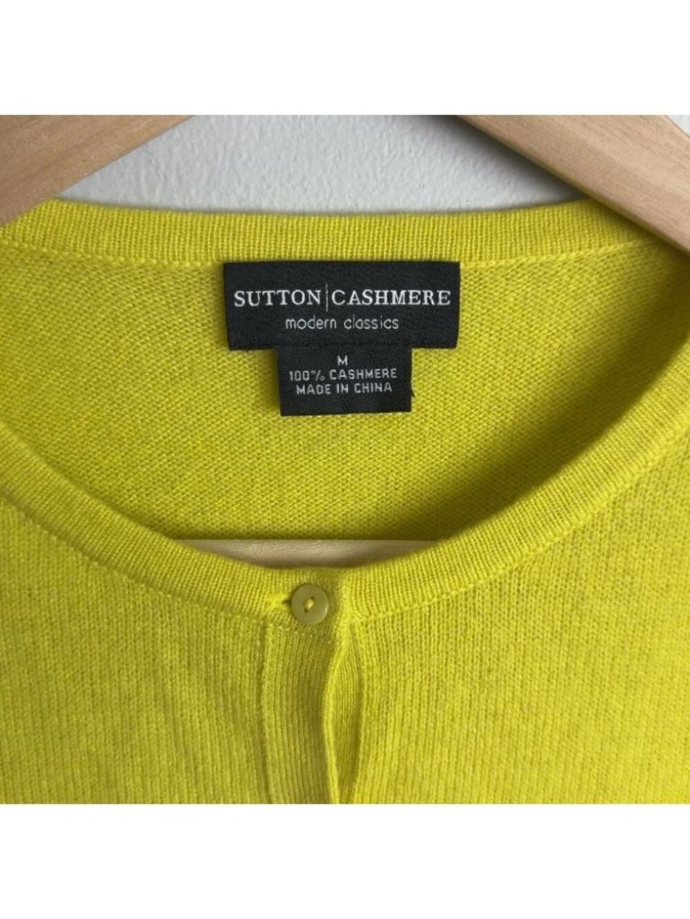 Sutton Cashmere Neon Yellow Button Front Cardigan Sweater Size Medium Women’s - Picture 3 of 4